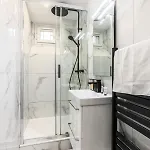 Apartment Tres Bel 6p Plein Coeur Du 18eme *