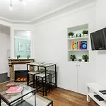 Apartment Tres Bel 6p Plein Coeur Du 18eme *