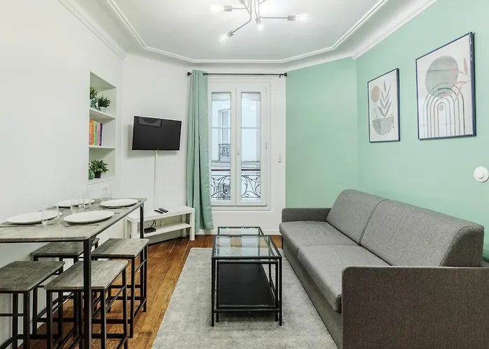 Tres Bel 6p Plein Coeur Du 18eme * פריז